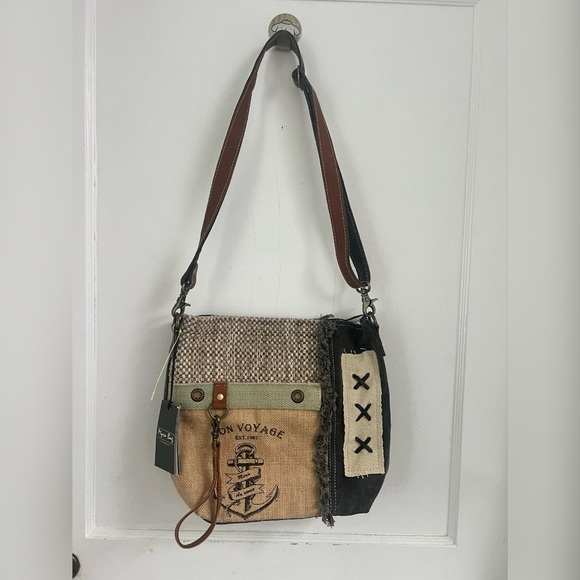 Myra BURLANDER PATCH SHOULDER
BAG
SKU: S-7912 NEW WITH TAG - Picture 1 of 8
